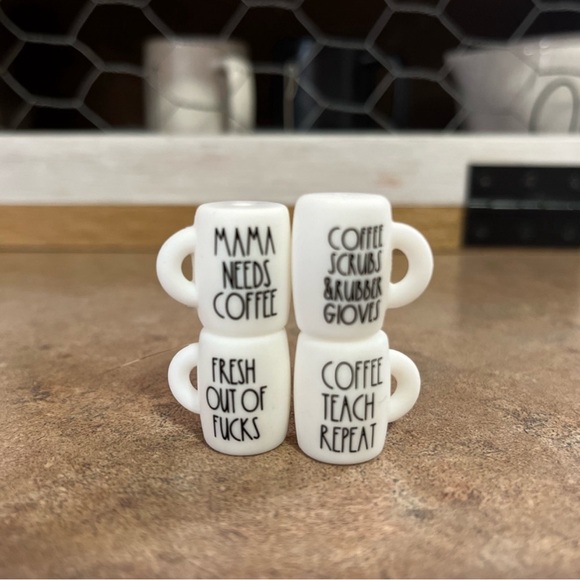 Rae Dunn Inspired Keychain - Picture 2 of 2